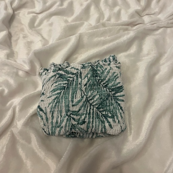 Off The Shoulder Top - Picture 2 of 4